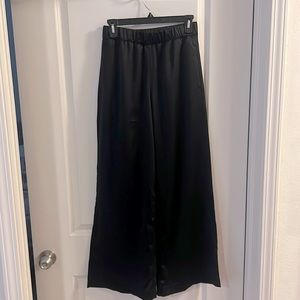 Ann Taylor, black satin wide leg pants/trousers size XS, never worn